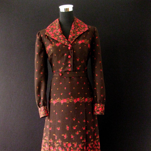 vintage années 1940 Brown Rose Patterned Dress. Plaidts boîte avant. Taille M