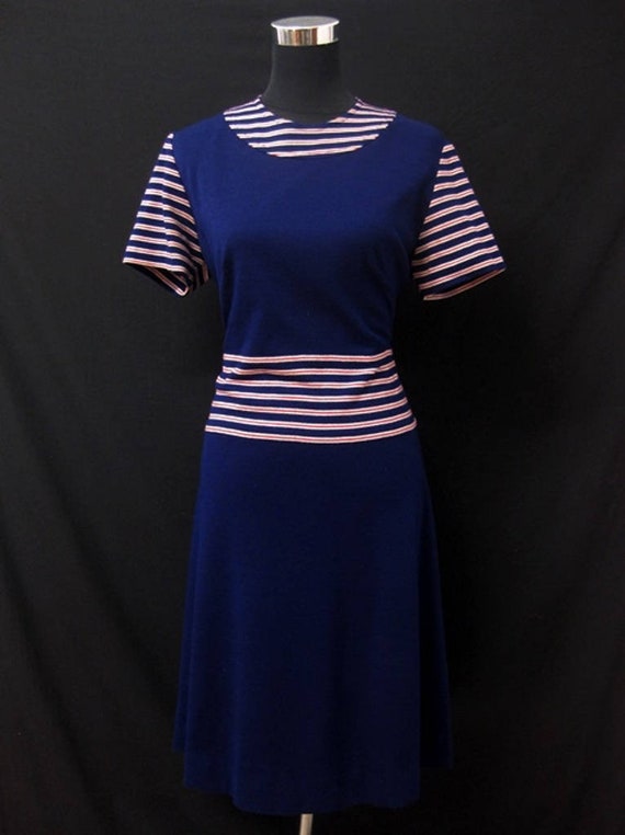 Late 1960s early 70s Navy Blue, with pink & white… - image 1