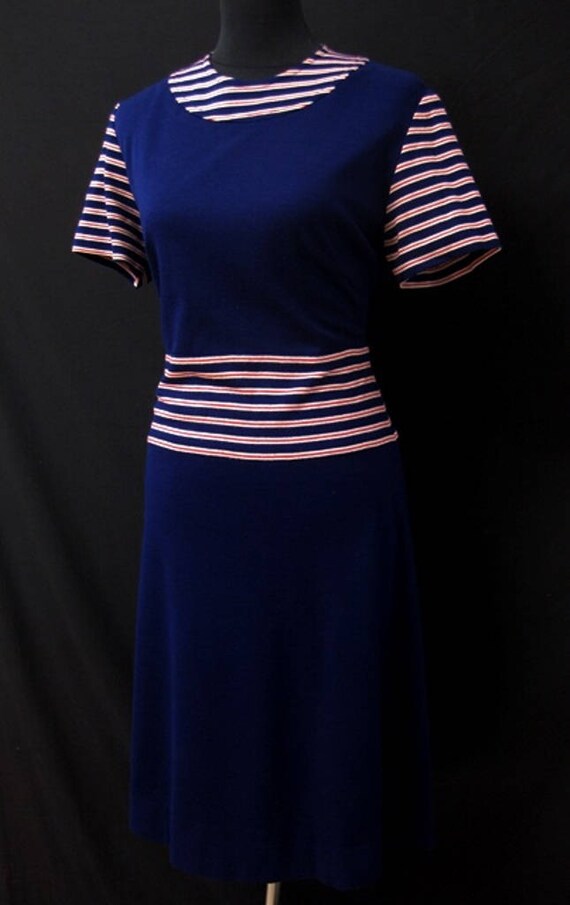 Late 1960s early 70s Navy Blue, with pink & white… - image 3