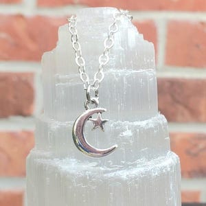 Moon and star necklace, moon necklace, star necklace, dainty necklace, minimalist necklace, layering necklace, moon layering, star layering