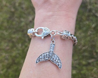 Whale tail bracelet, sealife bracelet, whale tail gift, marine bracelet, nautical gift, ocean bracelet, destination wedding, maid of honor