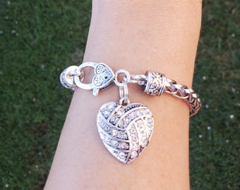volleyball bracelet, crystal volleyball heart bracelet, volleyball mom bracelet, volleyball gift, volleyball player, volleyball team gift