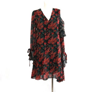 asymetrisches Kleid, Kleid für Frauen, Blumenkleid, Feminines Kleid, luftiges Kleid, Rüschenkleid, Größe 34/36, UK 6/8, USA 2/4