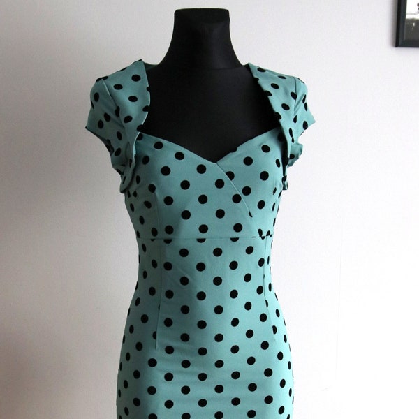 Pencil Kleid, Marilyn Monroe style, dunkle mint farbe mit schwarzen polka dots, Gr 36 S, UK 8, USA 4,