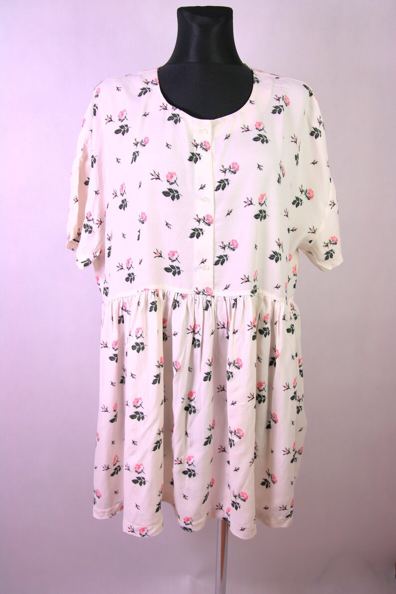 womens xl tunics in oversize flowers XL size