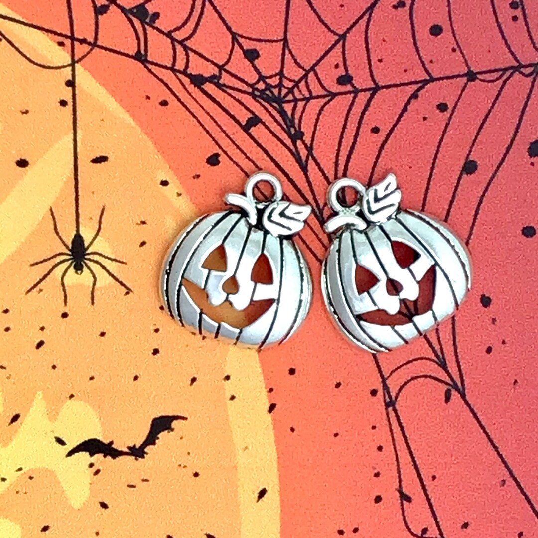 10 Halloween Pumpkin Charms - Jack O'lantern Charms - Antique Silver ...