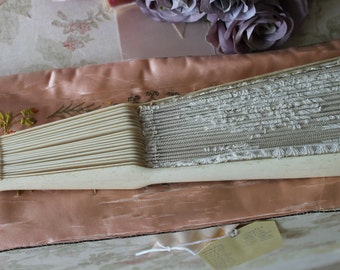 Victorian lace and satin hand fan, cream bovine bone folding fan in silk embroidered bag, antique 1900s brides wedding accessory