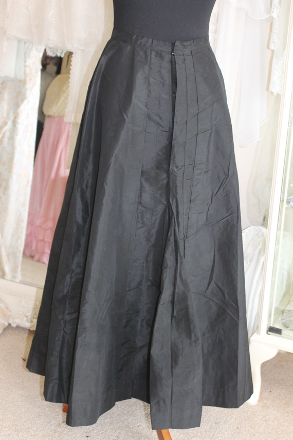 Victorian long black pleated taffeta underskirt, a