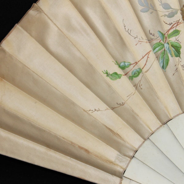 Victorian silk fan, embroidered folding fan, antique 19th century cream brides wedding fan, ladies theatre costume prop, Steampunk hand fan,