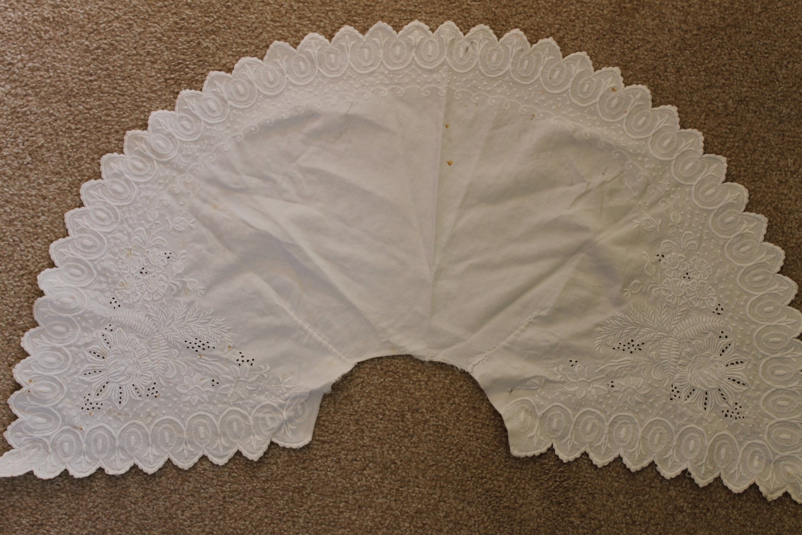 Antiker weißer bestickter kreisförmiger Baumwollkragen | Etsy