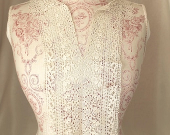 Edwardian Cream Lace Dress Front – Antique Floral Bib Collar