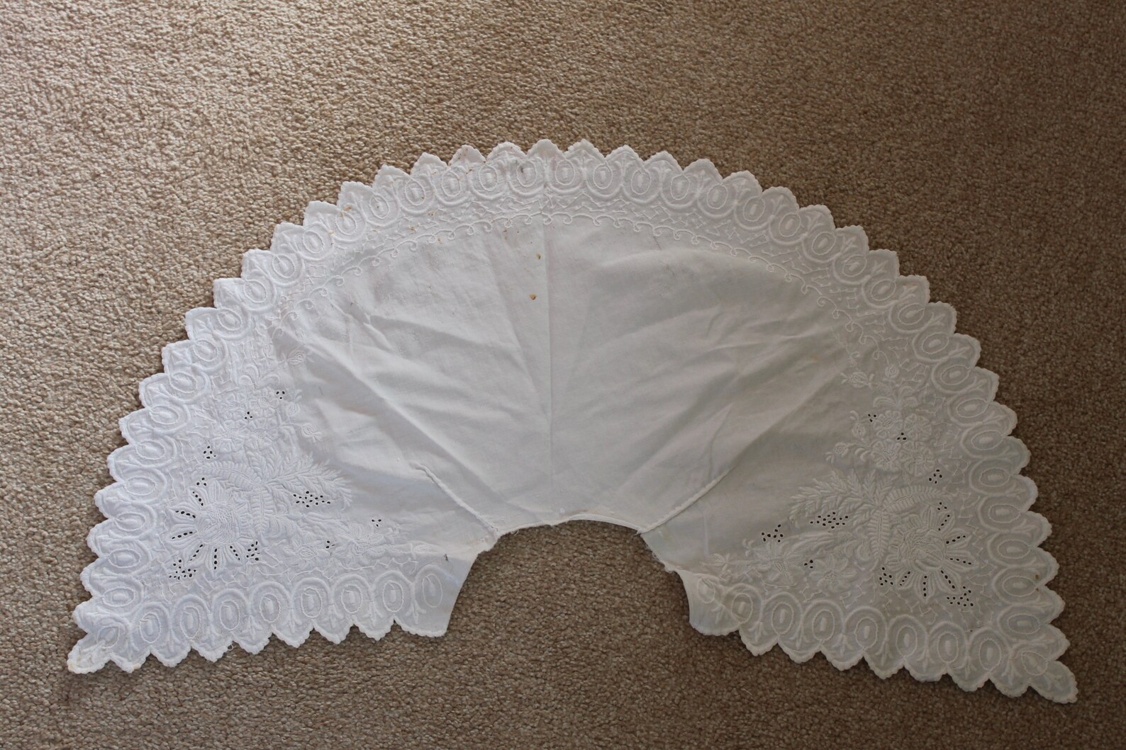 Antiker weißer bestickter kreisförmiger Baumwollkragen | Etsy