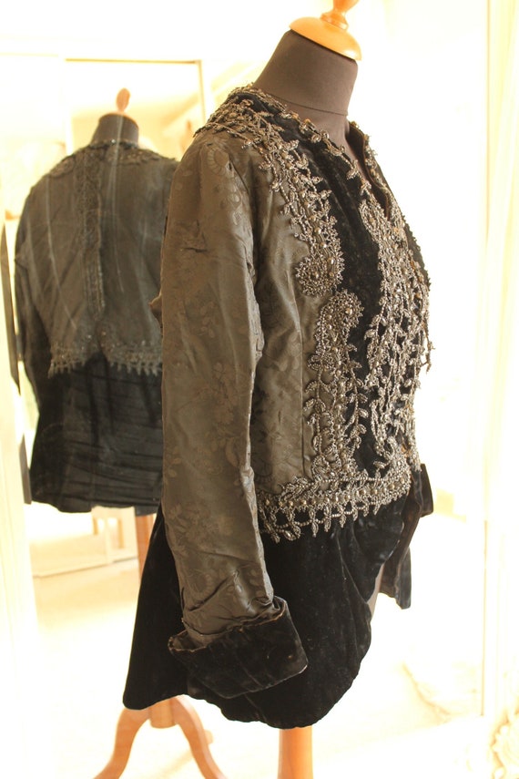 Victorian black velvet jacket, damask & velvet be… - image 1