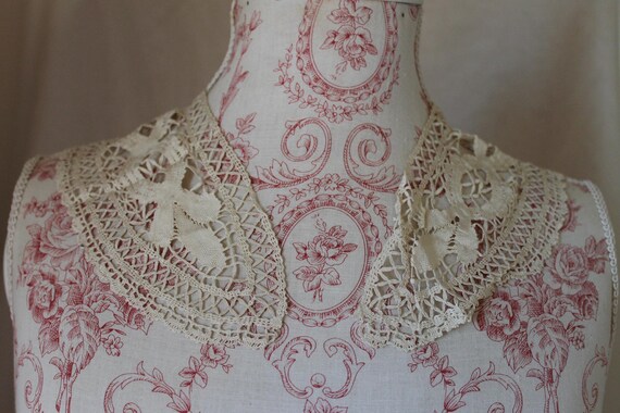 Antique Maltese Type Lace Collar, Victorian Soft Silk Handmade 