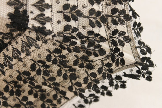 Victorian black lace and cream silk parasol, anti… - image 6