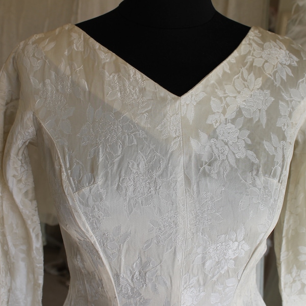 1940's ivory damask 'A' line wedding dress, full length with long sleeves and 'V' neckline, vintage white satin floor length bridal gown