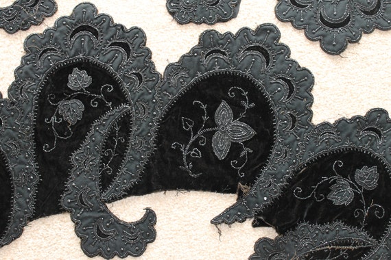 Salvaged Victorian black velvet & jet beaded bodi… - image 7