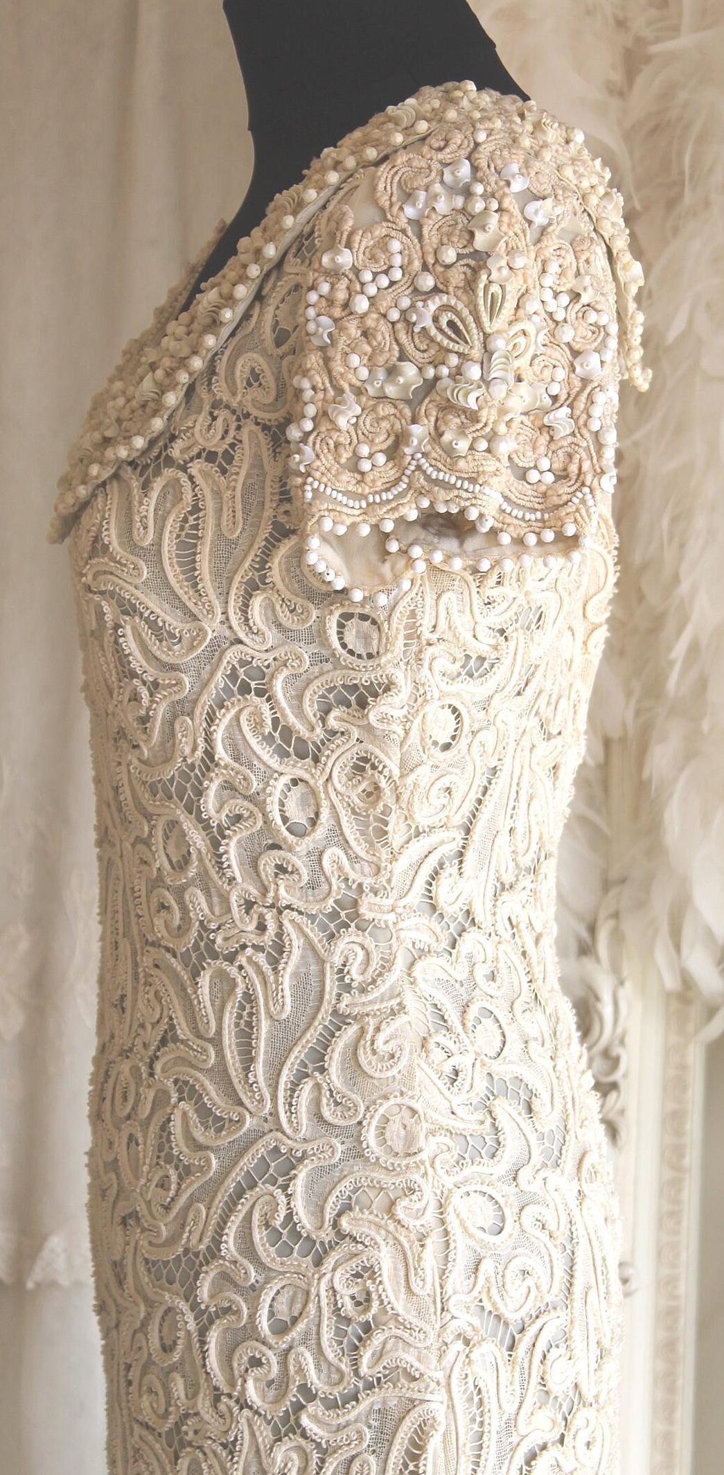 Vintage Lace Wedding Dress