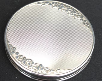 1930s Sterling Silver Floral Engraved Powder Compact