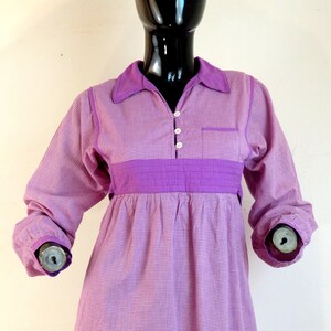 FRANZÖSISCHE VERBINDUNG Indisches Bauernkleid aus Baumwolle - lila & weiß kariert - lange Ärmel + hohe Taille Gr. S - French 70s 80s vintage