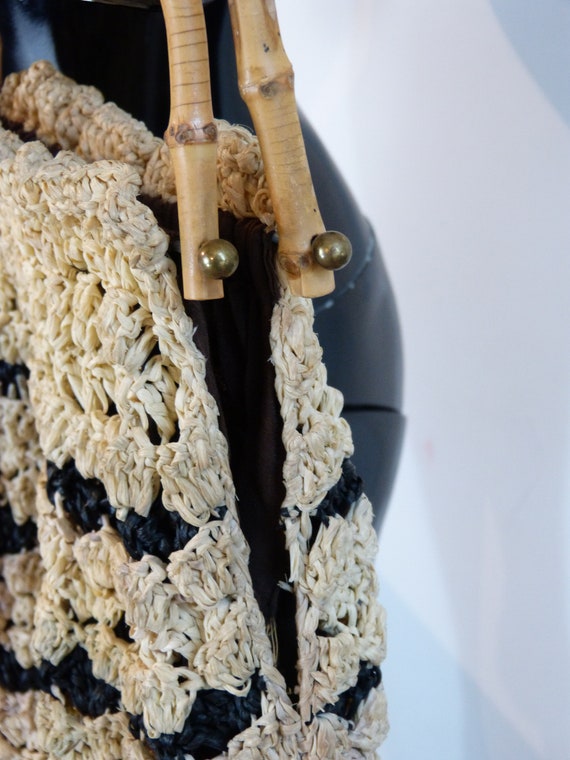Granny chic woven raffia handbag - mid century ba… - image 6