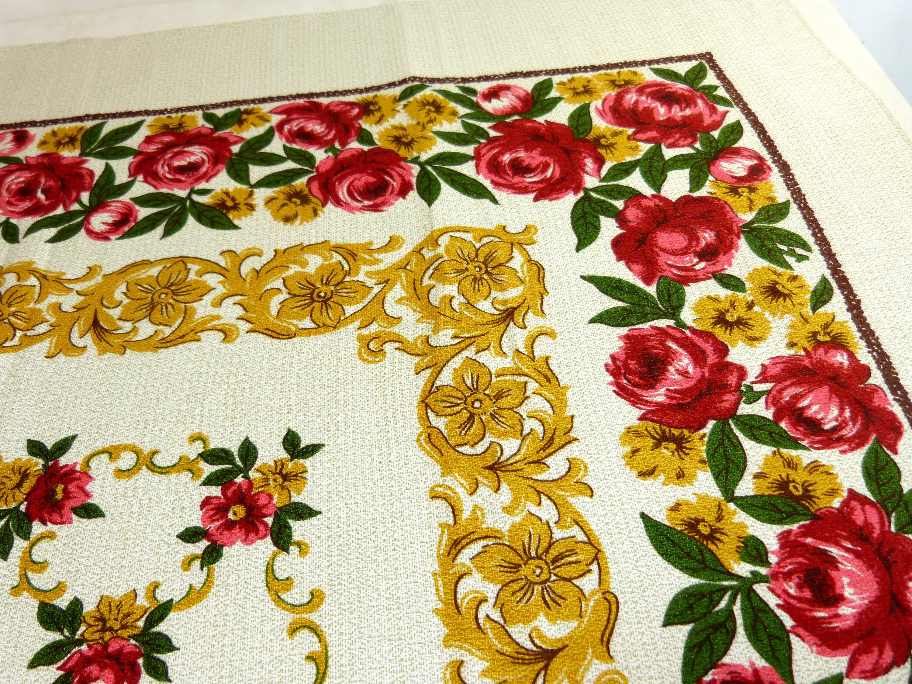 Nappe Rectangulaire Tissu Sergé Fleuri - Roses & Fleurs Baroques Jaune Linge de Table Cuisine Retro 