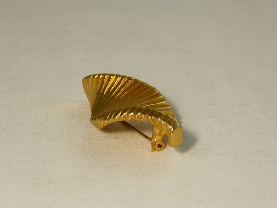 CLAUDE MONTANA brooch - swirl spiral geometric go… - image 6