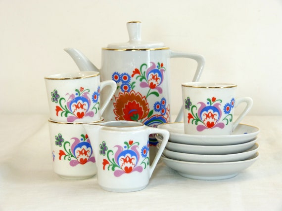 Dinette service à thé en ceramique vaisselle jouet enfant retro fleurs mod  bleu rose rouge sur blanc vintage années 70 -  Canada