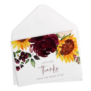Modèle de carte de remerciement pour un mariage ou une douche nuptiale d'automne | Tournesols et roses - Bourgogne | Templett modifiable - Télécharger le PDF 3,5 x 5 plis