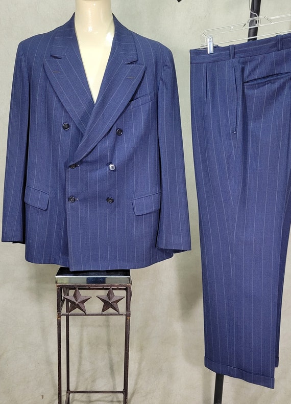 44L Vintage Suit  Mens 1940s Pin Stripe Double Bre