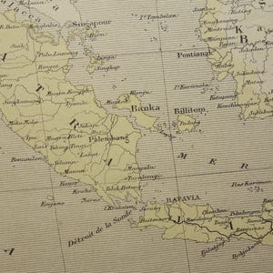 Mapa antiguo de Indonesia del archipiélago de la Sonda, 1896. Impresión francesa antigua coloreada a mano sobre Java, Bali y Borneo. Mapas antiguos de las islas. 9x12 pulgadas.