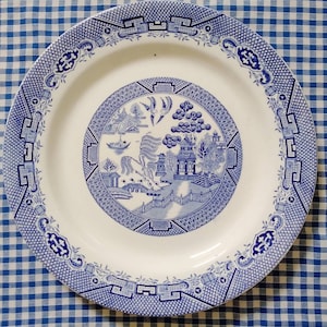 Willow Dinner Plate by Barratts Staffordshire England c. 1950s
