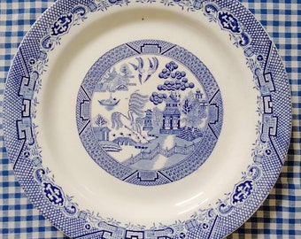 Willow Dinner Plate by Barratts Staffordshire England c. 1950s