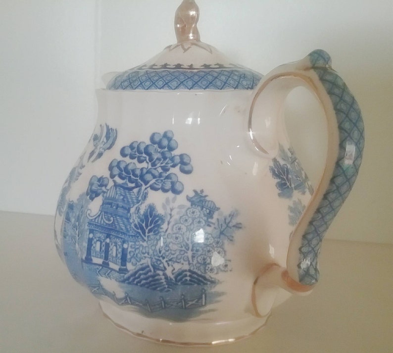 Large Blue and White Willow Tree Sadler Teapot  Afternoon Tea England 1940s