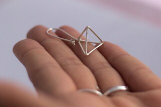 Orecchini Pendenti Geometrici In Argento Sterling 925 Placcato Oro - Design A Piramide E Pugnale, Ipoallergenici, Per Donna
