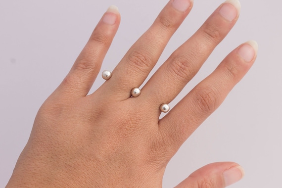 2 finger knuckle duster ring deals