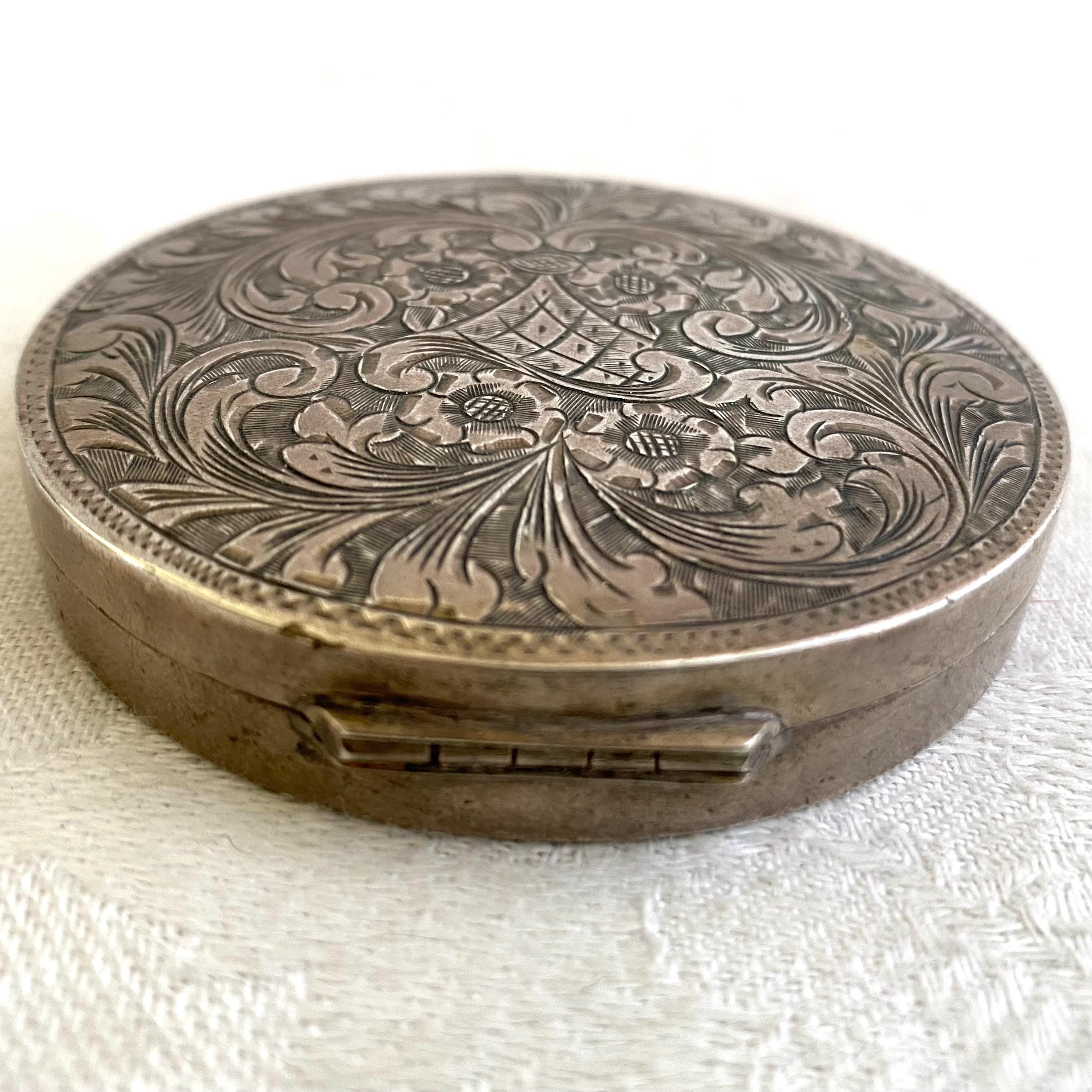 ヴィンテージ彫刻入りシルバーコンパクト（鏡付き）、花柄、ビクトリア