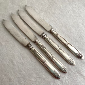 Cuchillos de mantequilla de plata vintage / cuchillos de aperitivo, juego de 4, esparcidores, placa de plata, 1847 Rogers Brothers