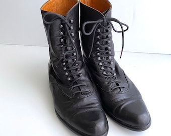 Gorgeous  Black Leather Lace Up Boots, Low Heel, Size 10M, Made in Italy, Victorian