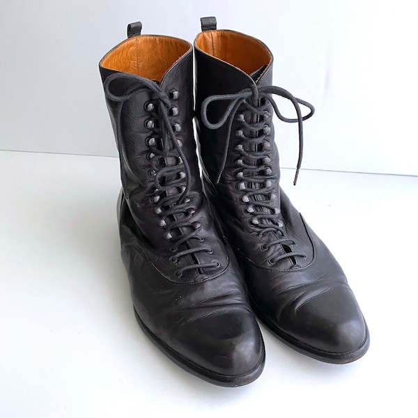Gorgeous  Black Leather Lace Up Boots, Low Heel, Size 10M, Made in Italy, Victorian