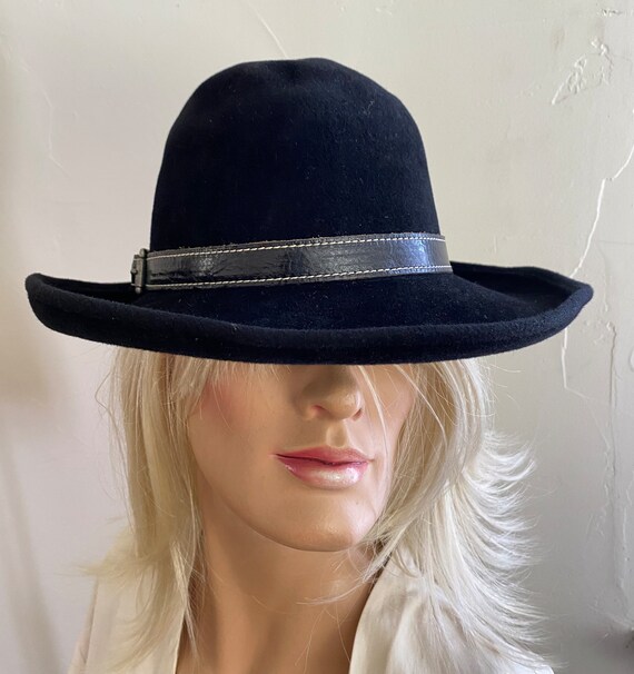 Eric Javits New York Packable Black Hat Fedora Small/Medium Squishee® Bayou Fedora Hat I Packable Hat | Eric Javits main image 4