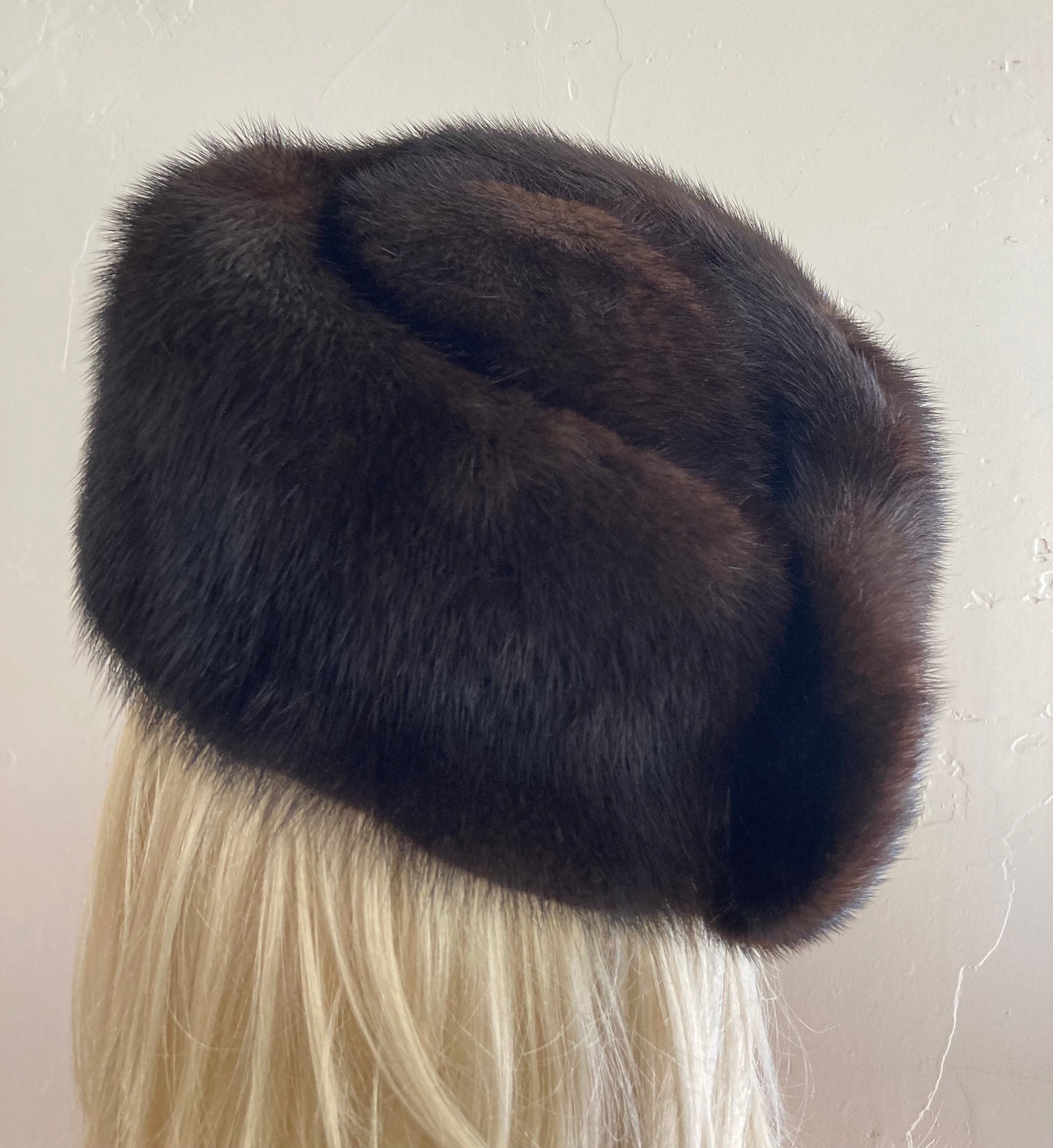 Claire of Paris Fur Hat, New York, USA
Likely Mink. Great Vintage Condition. Vintage Blonde Mink Fur Hat – Dovetail main image 2