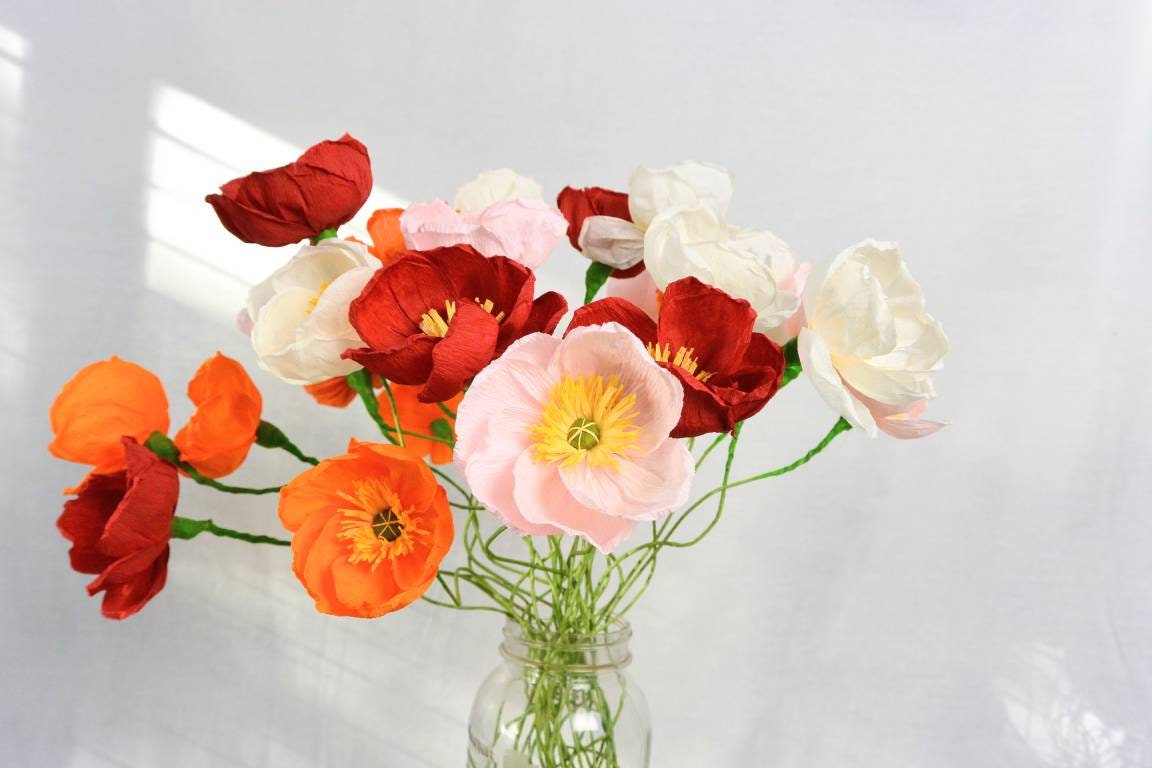 Paper poppies, Crepe Paper poppy, Poppy centerpiece, Poppy bouquet