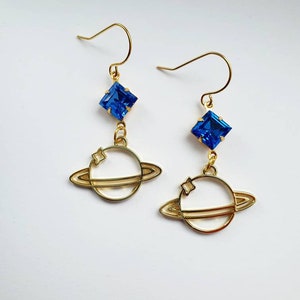 Planet earrings, sapphire blue, space jewelry, saturn, gold dangle earring, sparkling jewellery, blue glass