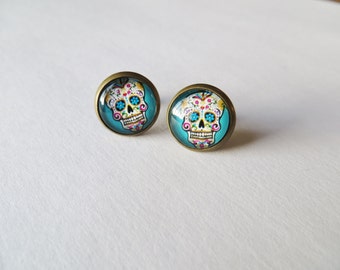 Aretes de calavera, calavera mexicana, joyería del día de muertos, marco de latón antiguo, cabujones, aretes azules