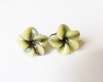 Flower Earrings, Brown & Cream jewellery, Resin Cabs, Floral earrings, Silver studs, Small earrings