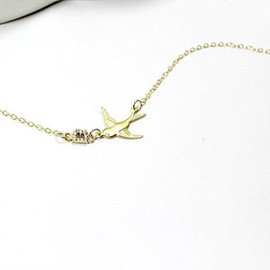 Pulsera de pájaro con inicial de oro. Joyas de buceo de paz. Encanto de armonía. Joyería de pájaro tranquilo. Joyería inicial personalizada.Pulsera de monograma.Personalizado