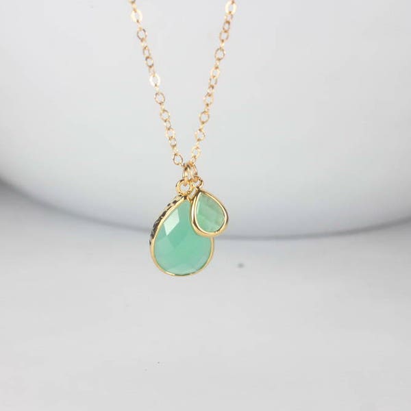 Halsband med mor och barn, födelsesten. Födelsestenssmycken, present till fru. Mamma och barn, födelsestenssmycken. Födelsestenshalsband. Födelsedagssmycken