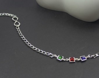 Infini avec des bijoux en pierre de naissance. Cadeau d'anniversaire de la mère. Collier de la fête des mères. Mini pierre de naissance carrée. Pierres de naissance des enfants. cadeau de trois soeurs,