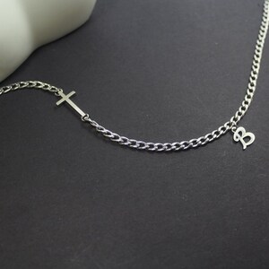 Collar Cruz Personalizado, Regalo Bautismo. Collar de cruz inicial, joyería de cruz lateral, regalo de mamá personalizado, carta personalizada. Novio